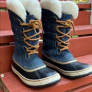 SOREL Joan of Arctic Navy boots Womens 8.5